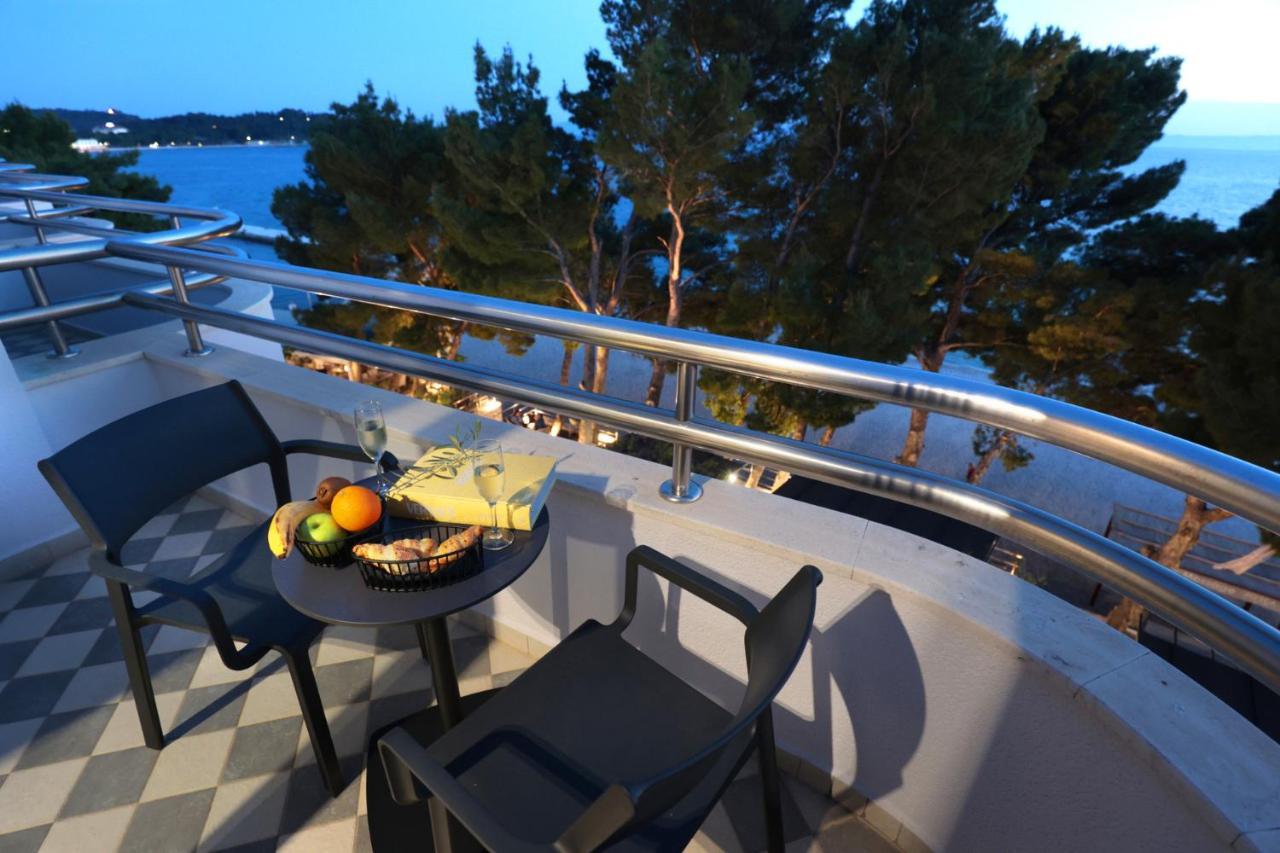 Hotel Milenij Makarska Bagian luar foto