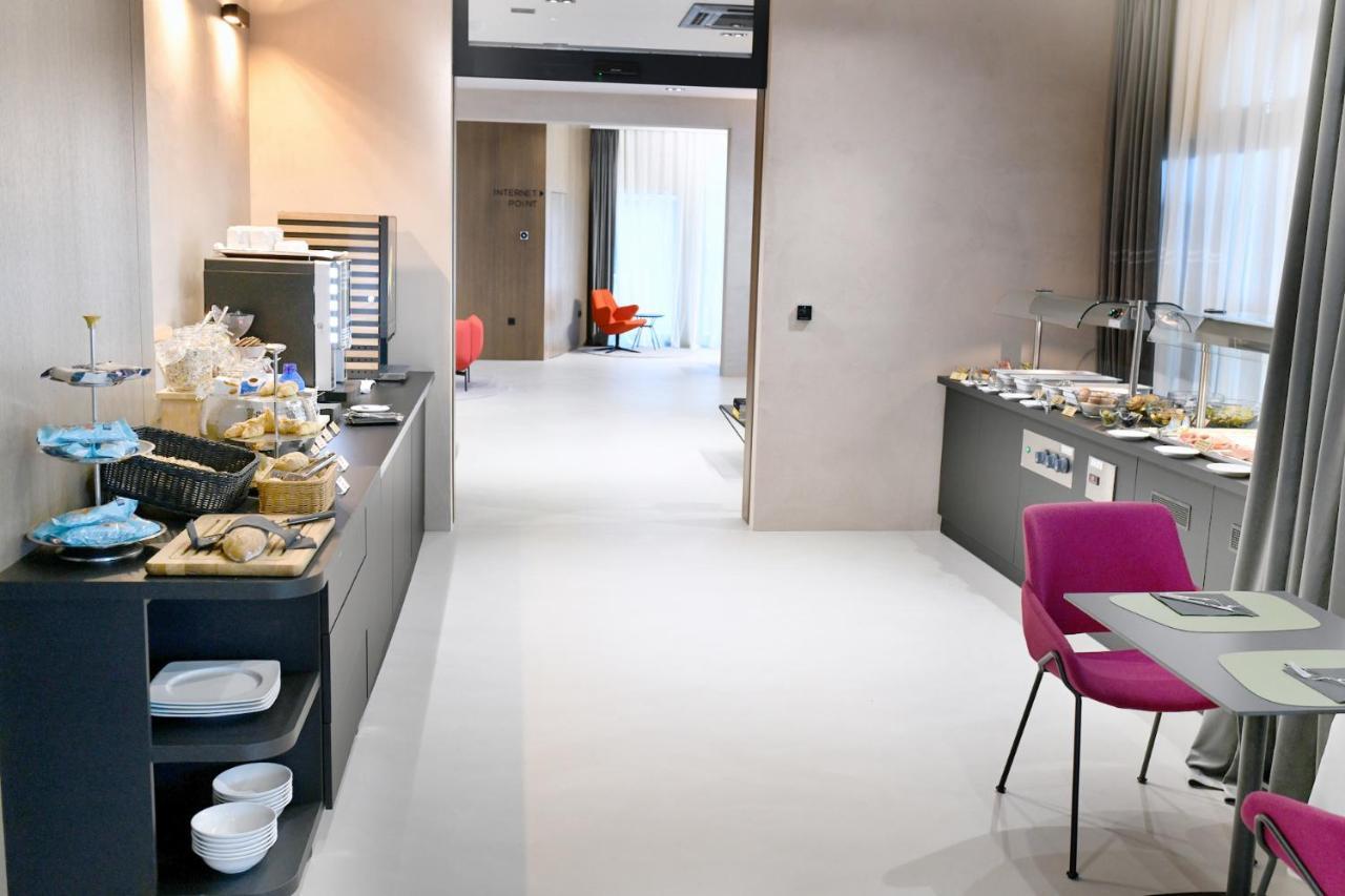 Hotel Milenij Makarska Bagian luar foto