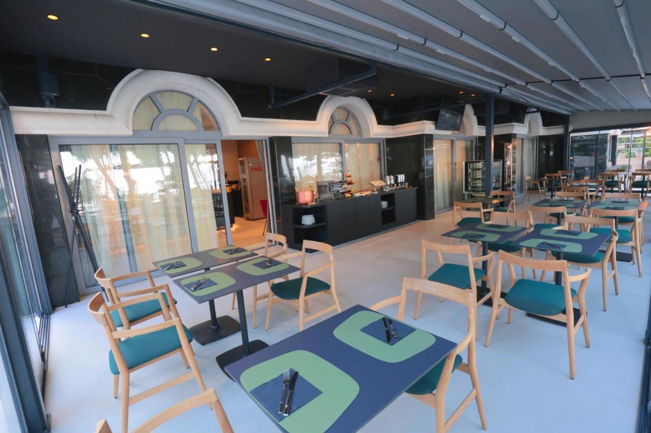 Hotel Milenij Makarska Bagian luar foto